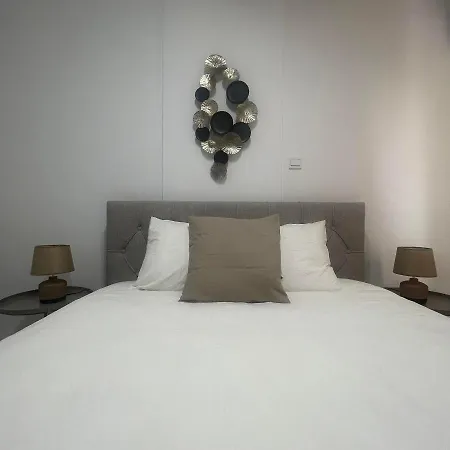 Glamorous, Renovated 3-bedroom In * Lefkoşa