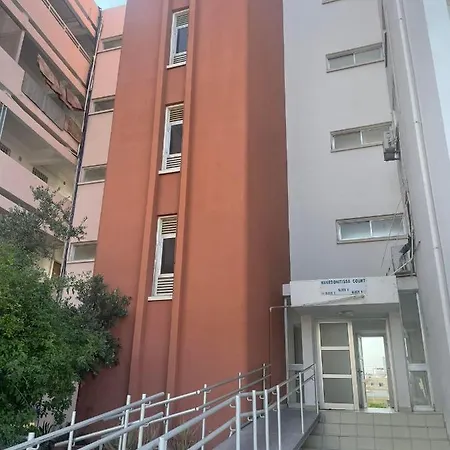 Glamorous, Renovated 3-bedroom In * Lefkoşa